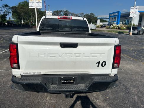 Used 2024 Chevrolet Colorado Z71 w/ Z71 Convenience Package 2 AWD/4WD image 6