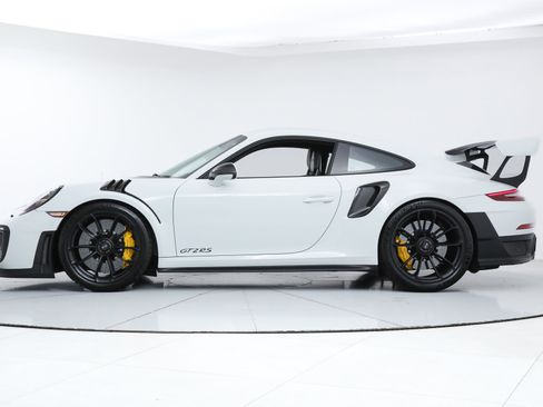 Used 2018 Porsche 911 GT2 RS image 4