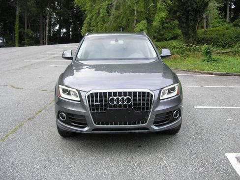 Used 2016 Audi Q5 2.0T Premium Plus w/ Technology Package AWD/4WD image 2