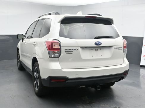 Used 2017 Subaru Forester 2.5i Premium w/ All-Weather Package image 6