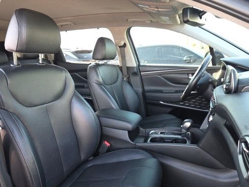 Used 2019 Hyundai Santa Fe Limited image 9