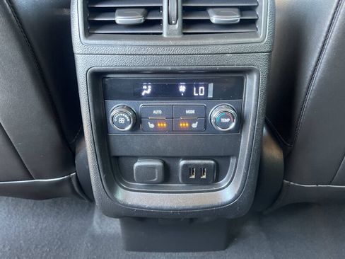 Used 2016 Buick Envision Premium AWD/4WD image 29