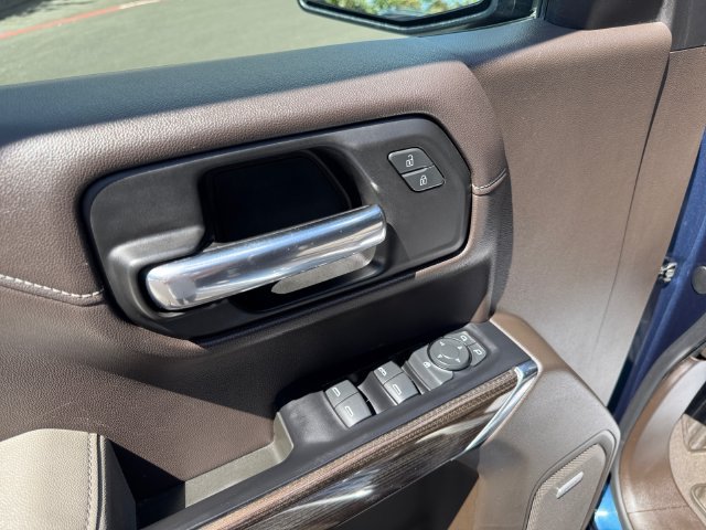 Used 2019 Chevrolet Silverado 1500 RST w/ True North Edition AWD/4WD image 11