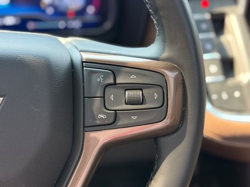 Used 2024 Chevrolet Tahoe High Country AWD/4WD image 12
