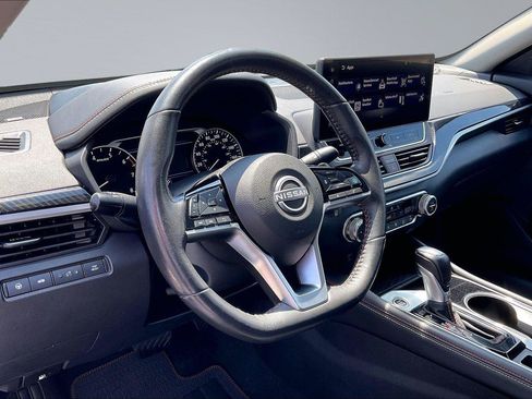 Certified 2024 Nissan Altima 2.0 SR FWD image 15