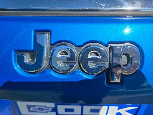 Used 2025 Jeep Compass Limited AWD/4WD image 39