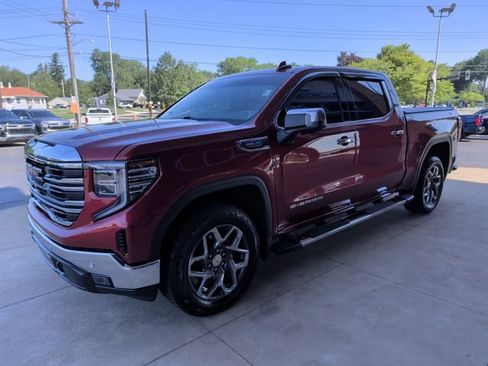 Used 2024 GMC Sierra 1500 SLT w/ SLT Premium Plus Package AWD/4WD image 5