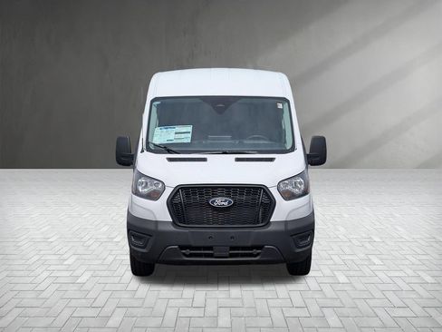 New 2026 Ford Transit 250 148 Medium Roof w/ Load Area Protection Package RWD image 4