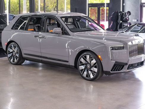 Used 2026 Rolls-Royce Cullinan AWD/4WD image 6
