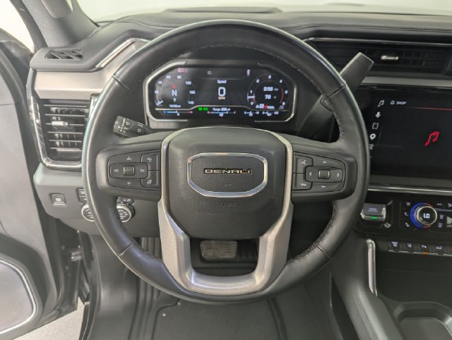 Used 2025 GMC Sierra 3500 Denali w/ Denali Reserve Package AWD/4WD image 13