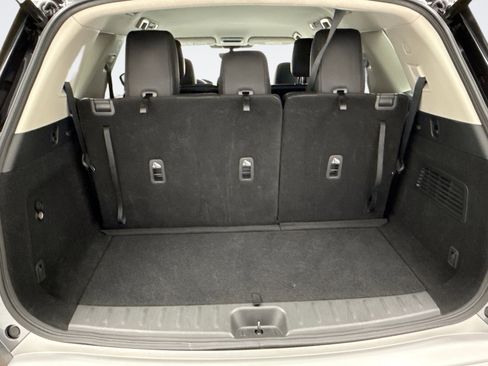 Used 2024 Nissan Pathfinder SL w/ Black Appearance Package image 21