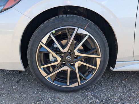 New 2025 Nissan Sentra SR image 20