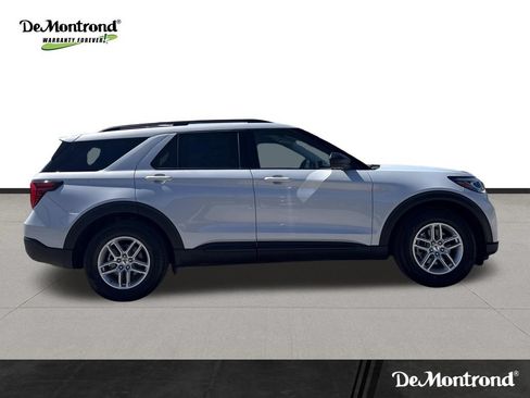 New 2026 Ford Explorer Active RWD image 4