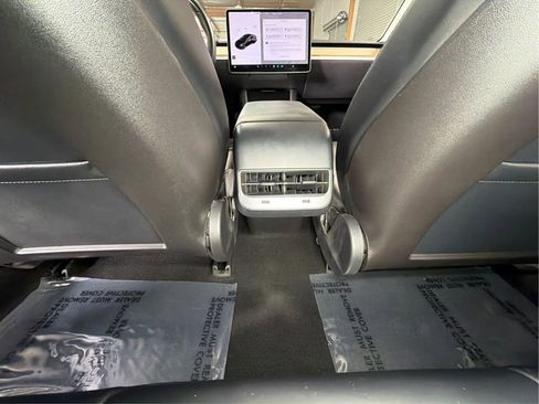 Used 2018 Tesla Model 3 Mid Range RWD image 16