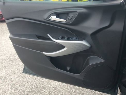 Used 2025 Chevrolet Trax LS image 19