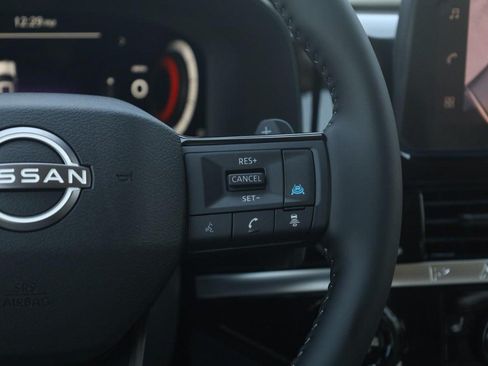 New 2026 Nissan Pathfinder SL w/ SL Premium Package AWD/4WD image 9