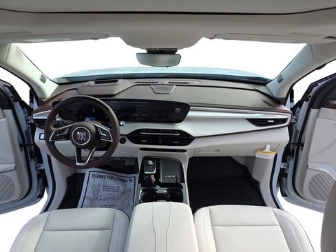 New 2026 Buick Enclave Avenir w/ Super Cruise Package image 9