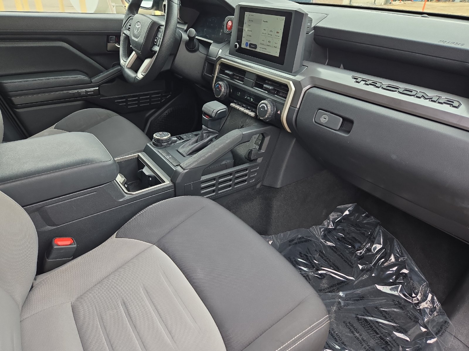 Certified 2025 Toyota Tacoma TRD Off-Road AWD/4WD image 14