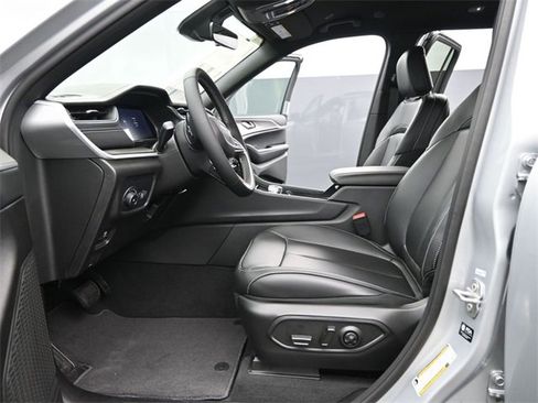 New 2025 Jeep Grand Cherokee L Limited image 10