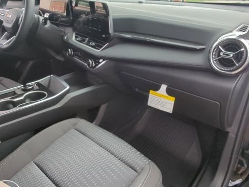 New 2026 Chevrolet Equinox LT w/ Safety and Technology Package FWD image 28