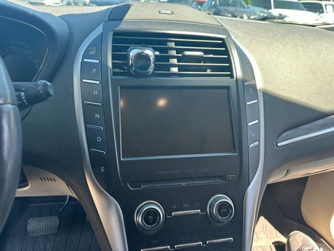 Used 2019 Lincoln MKC Reserve AWD/4WD image 12