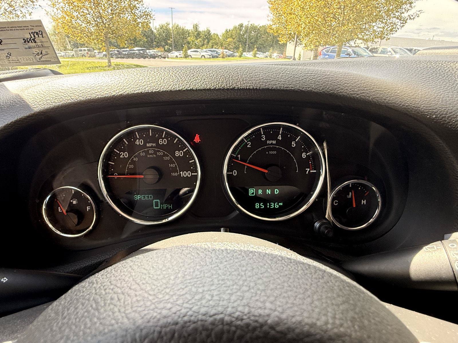 Used 2018 Jeep Wrangler Unlimited Sahara w/ Connectivity Group AWD/4WD image 29