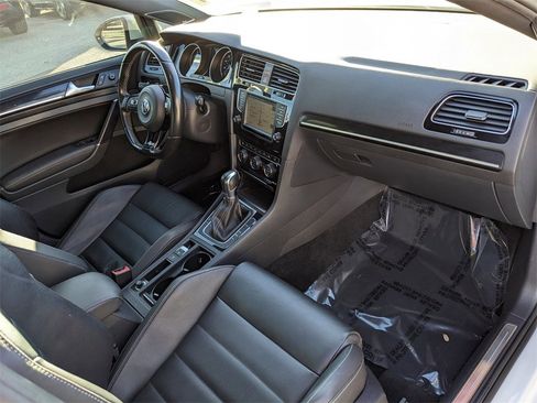 Used 2017 Volkswagen Golf R 4-Door image 13