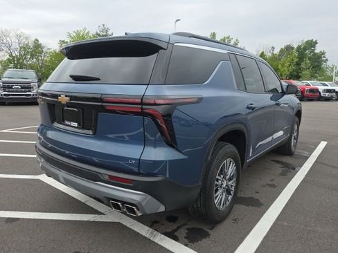 Used 2024 Chevrolet Traverse LT w/ LPO, Floor Liner Package FWD image 8