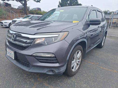 Used 2016 Honda Pilot LX image 3