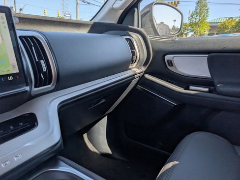 New 2026 Ford Expedition Active RWD image 31
