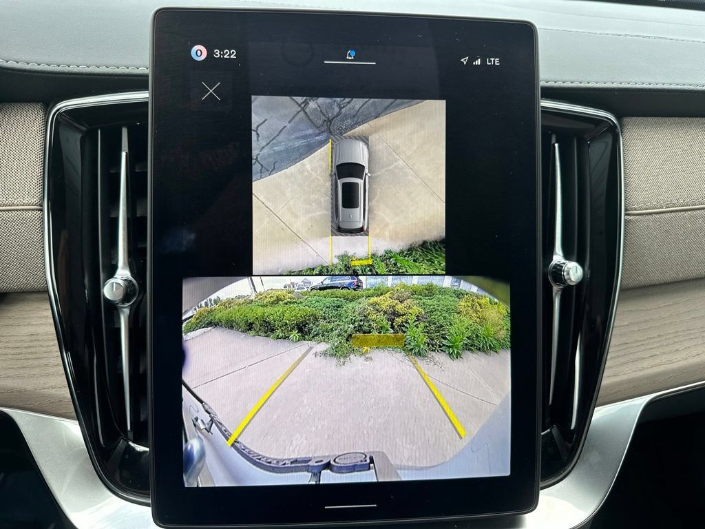 Certified 2026 Volvo XC90 B6 Plus AWD/4WD image 31