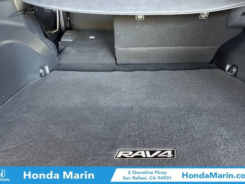 Used 2024 Toyota RAV4 XLE AWD/4WD image 18