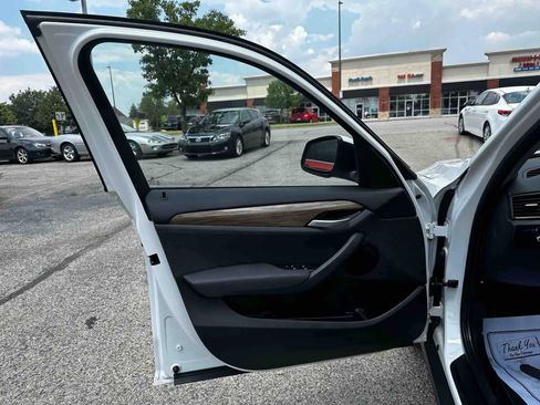 Used 2013 BMW X1 xDrive28i image 22
