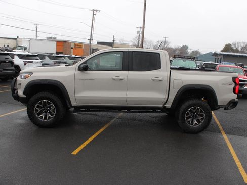 New 2026 Chevrolet Colorado ZR2 w/ Off-Road Front Bumper Package AWD/4WD image 5
