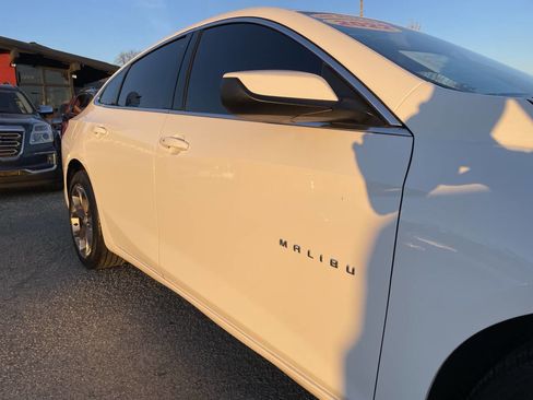 Used 2022 Chevrolet Malibu LT image 12