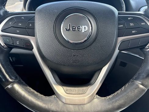Used 2018 Jeep Grand Cherokee Limited AWD/4WD image 15