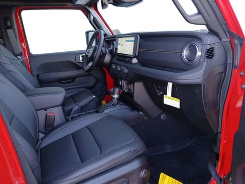 New 2026 Jeep Wrangler Unlimited Sahara AWD/4WD image 24