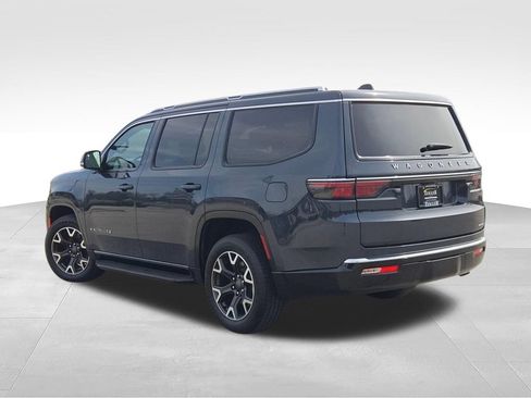 Used 2024 Jeep Wagoneer Series III AWD/4WD image 15
