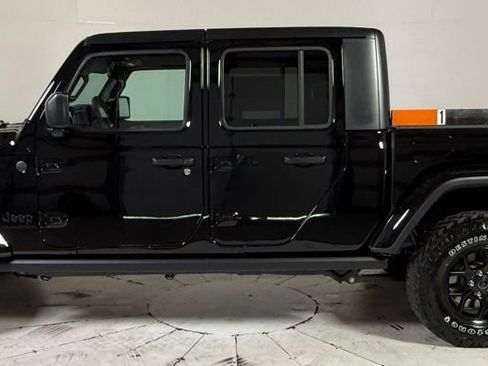 New 2025 Jeep Gladiator Willys AWD/4WD image 4