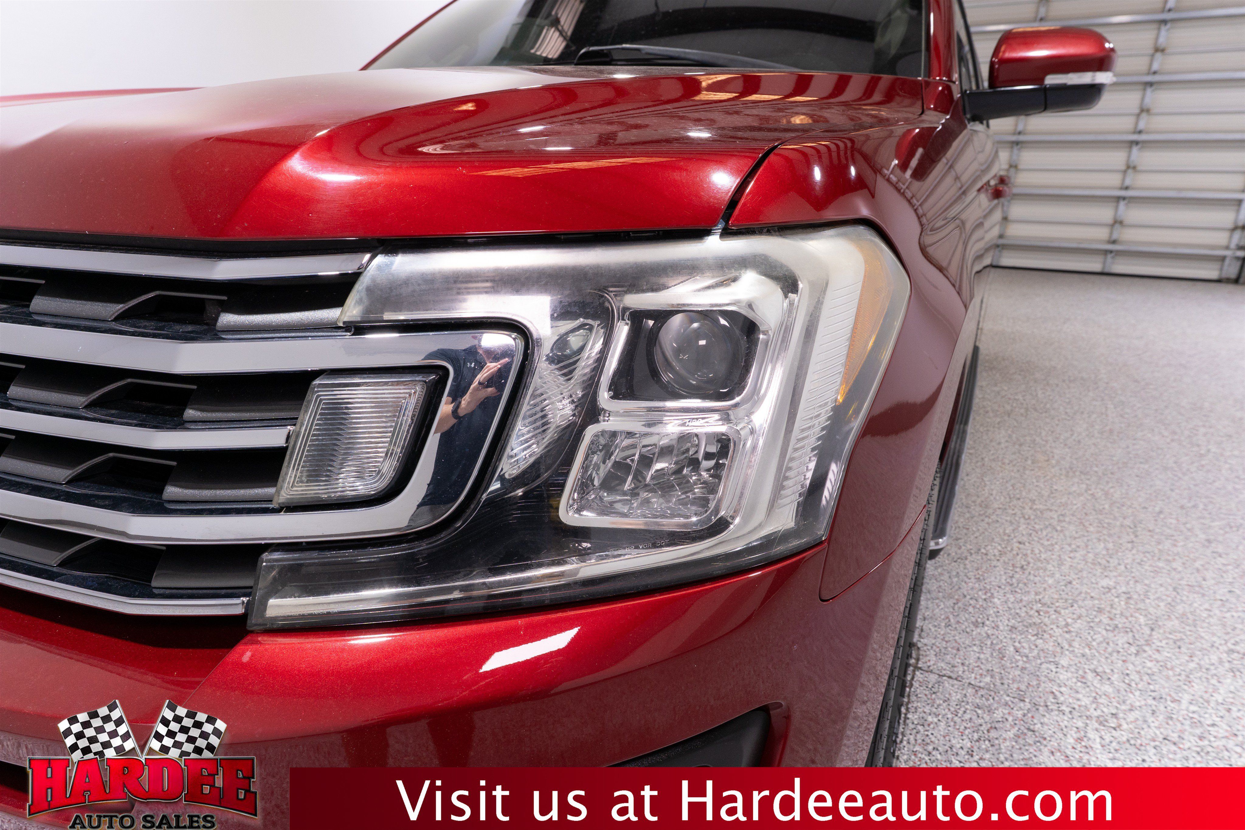 Used 2018 Ford Expedition Max XLT w/ Equipment Group 202A AWD/4WD image 8