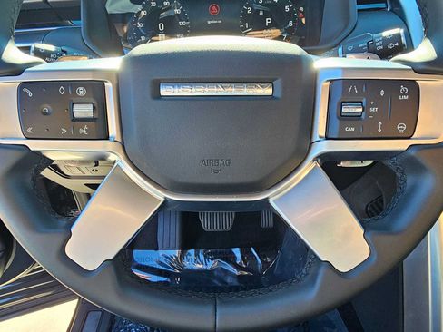 Used 2025 Land Rover Discovery S AWD/4WD image 22