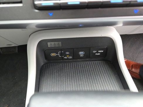 Used 2024 Hyundai Kona SEL image 19