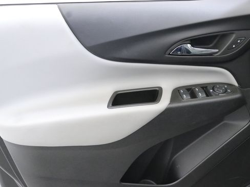 Used 2024 Chevrolet Equinox LS image 22