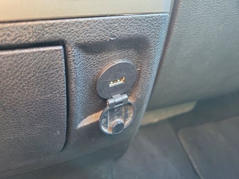 Used 2019 RAM 1500 Classic SLT image 34