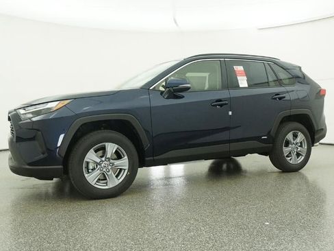 New 2025 Toyota RAV4 XLE image 18