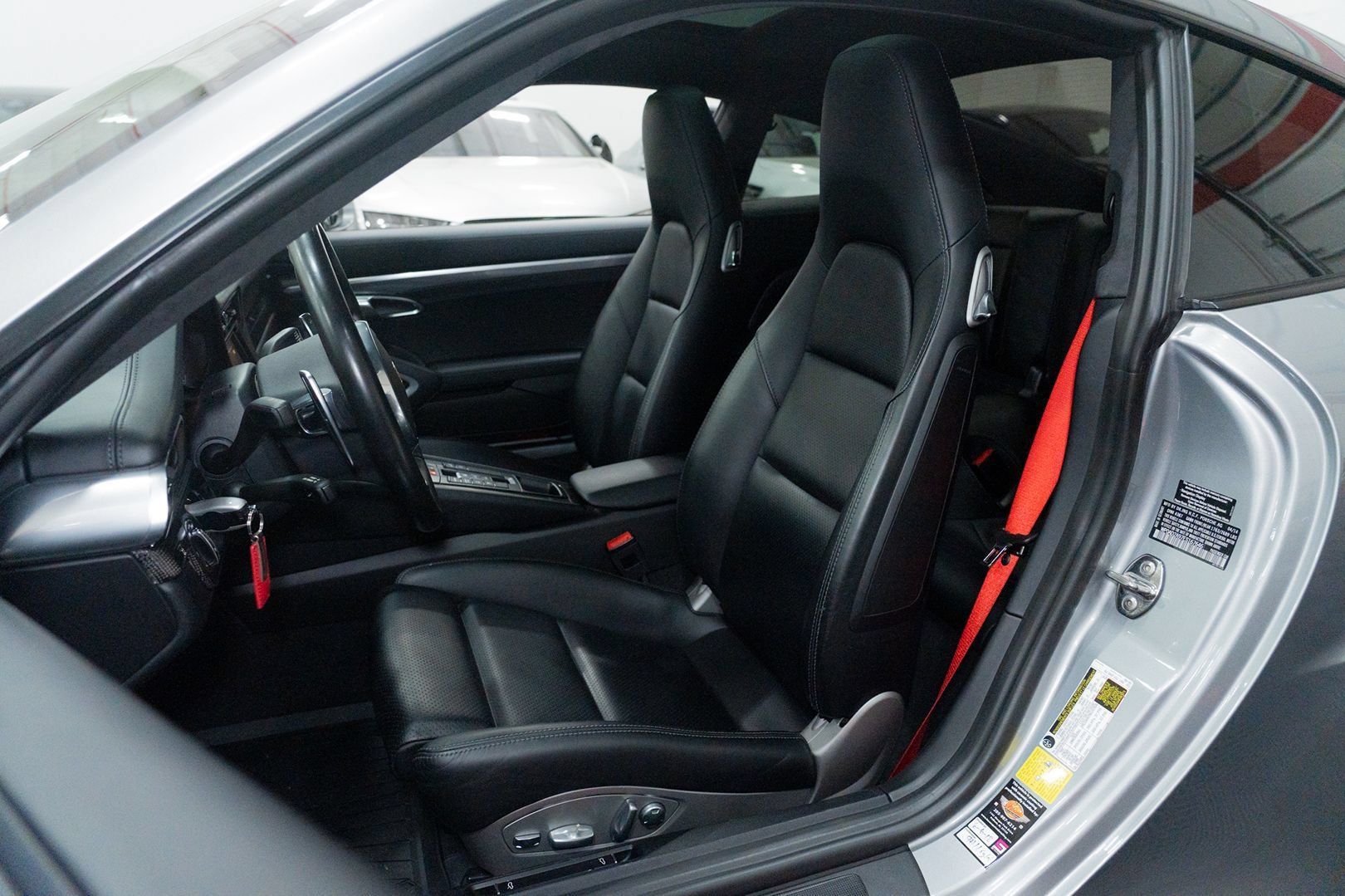 Used 2014 Porsche 911 Turbo AWD/4WD image 26
