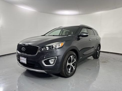 Used 2017 Kia Sorento EX AWD/4WD image 2