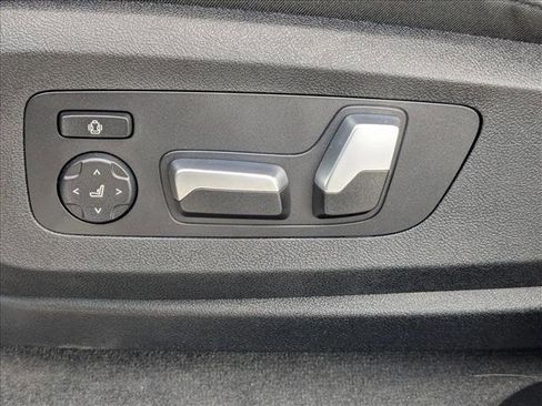 New 2026 BMW X6 xDrive40i w/ Premium Package image 4