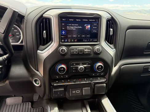 Used 2021 Chevrolet Silverado 1500 LTZ w/ LTZ Premium Package AWD/4WD image 23