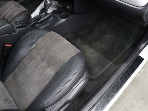 Used 2005 Chrysler Sebring Touring image 38